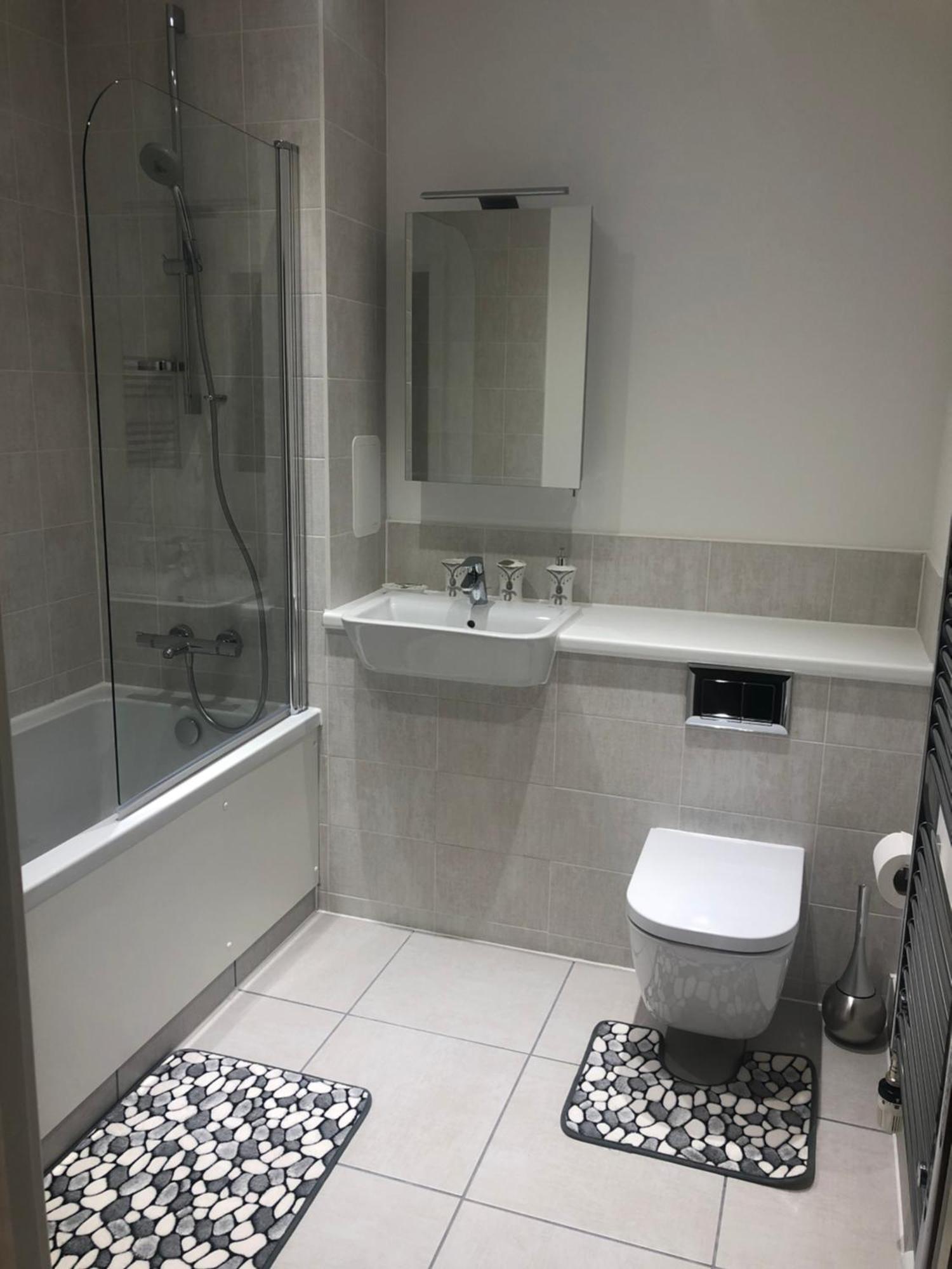 Luxury Kingsize Bedroom With Private Bathroom Northolt  Bagian luar foto